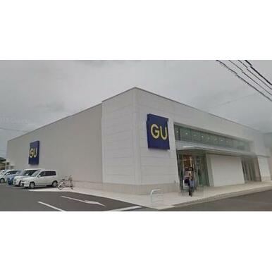 ジーユー木更津店 距離：831m